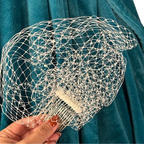 David’s Bridal Headpieces Ivory (2) Organza Feathers Pearls and Rhinestones - Picture 11 of 13